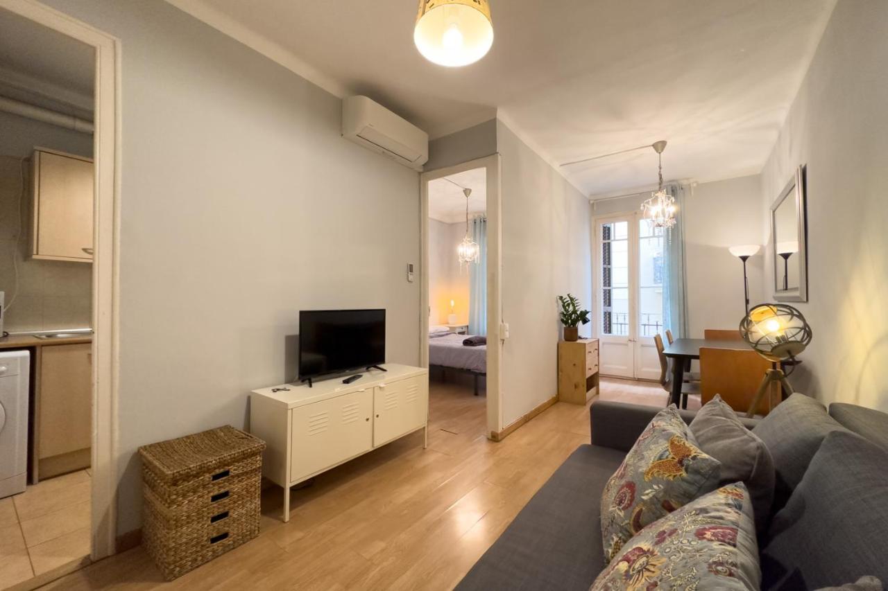 Aparteasy - Gracia Apartments バルセロナ エクステリア 写真
