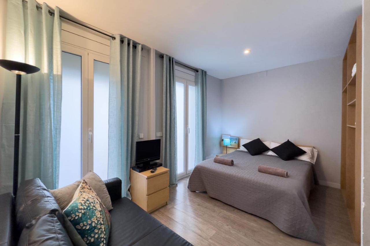 Aparteasy - Gracia Apartments バルセロナ エクステリア 写真