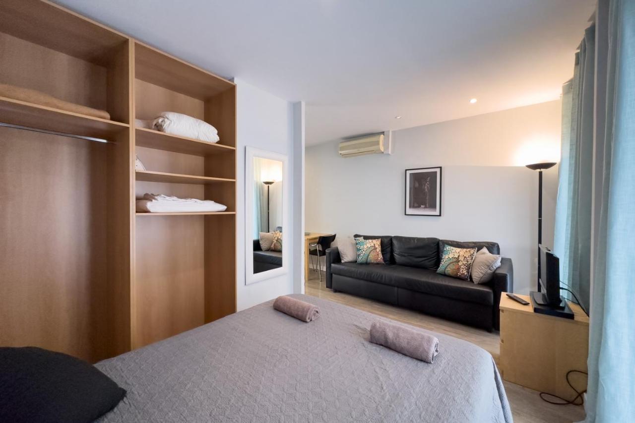Aparteasy - Gracia Apartments バルセロナ エクステリア 写真