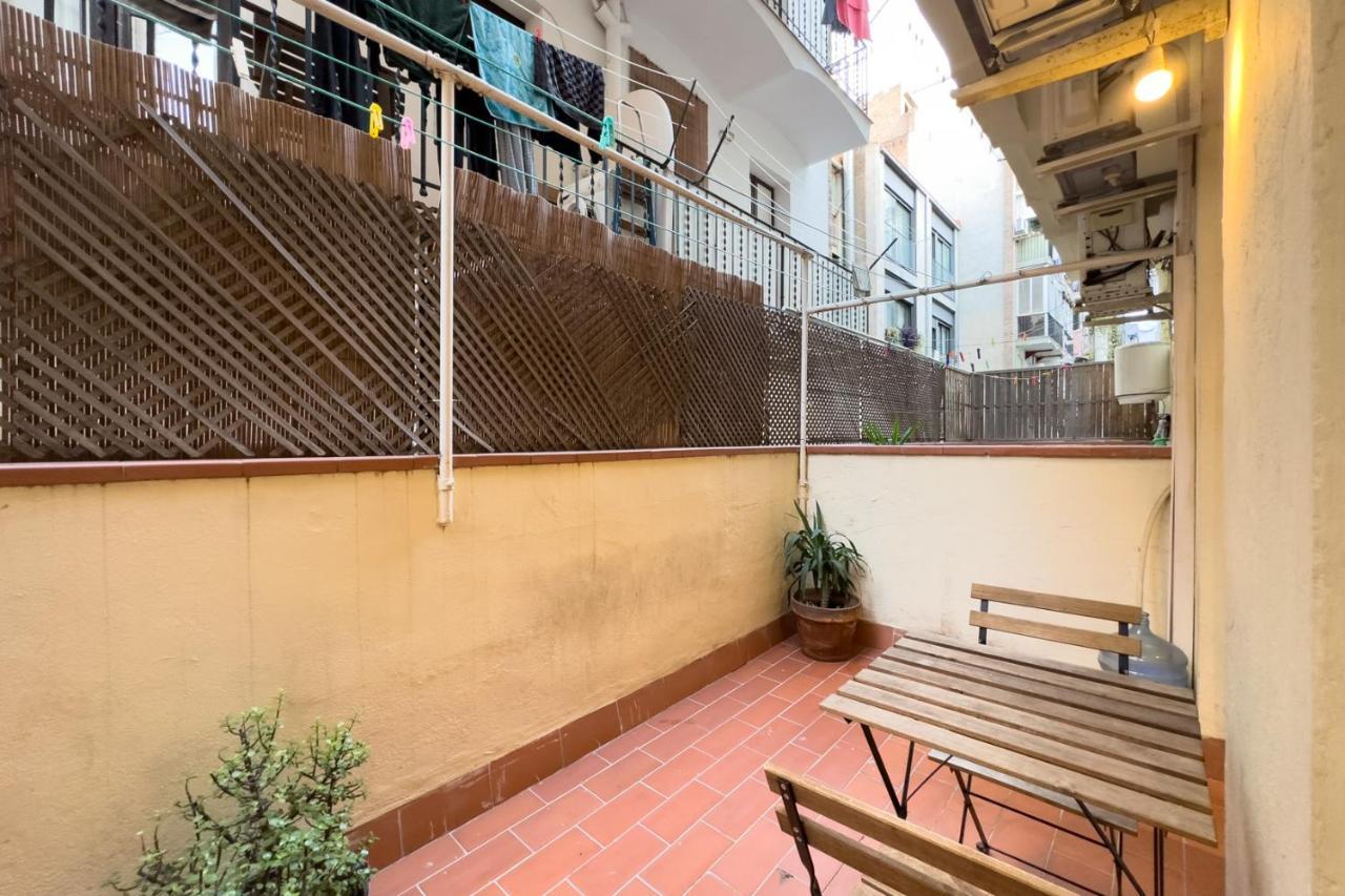 Aparteasy - Gracia Apartments バルセロナ エクステリア 写真